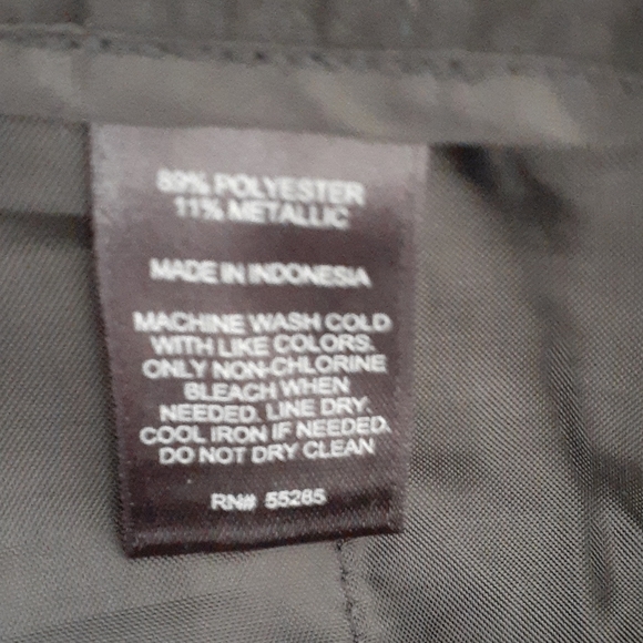 Express Shorts, Size 10 - Picture 8 of 11